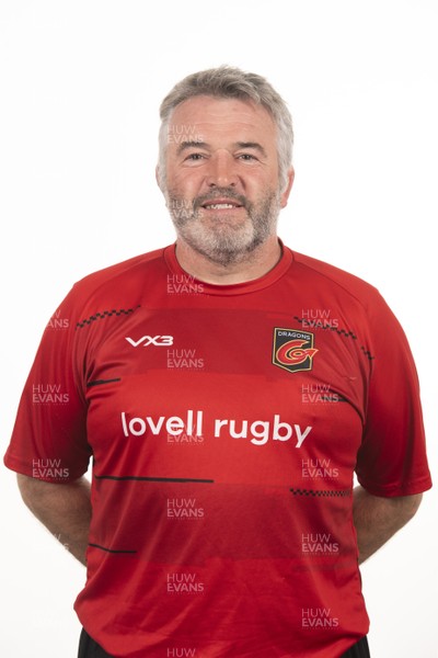 290920 - Dragons Rugby Squad - Mefin Davies