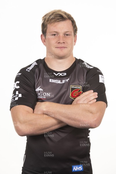 290920 - Dragons Rugby Squad - Nick Tompkins