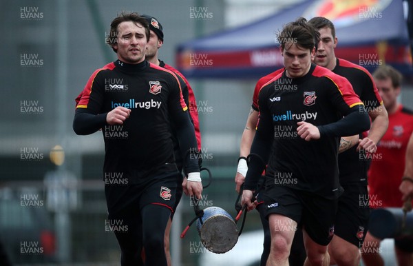 050219 - Dragons Rugby train with the Welsh Guards - Rhodri Williams and Rhodri Davies