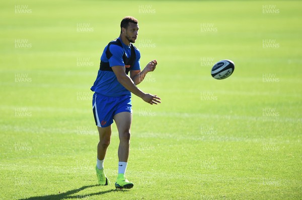 010917 - Dragons Rugby Training - Zane Kirchner during training