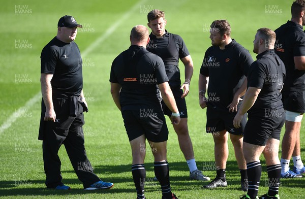 010917 - Dragons Rugby Training - Bernard Jackman during training