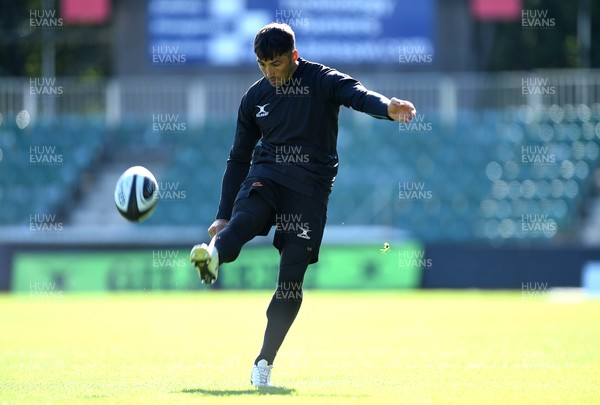 010917 - Dragons Rugby Training - Gavin Henson during training