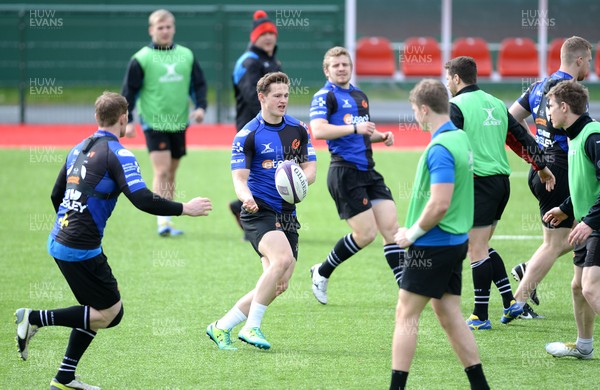 030415 - Newport-Gwent Dragons Rugby Training -Hallam Amos during training