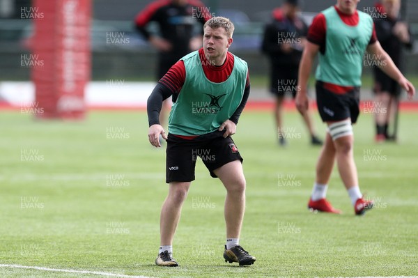 081019 - Dragons Rugby Training - Dan Babos during training
