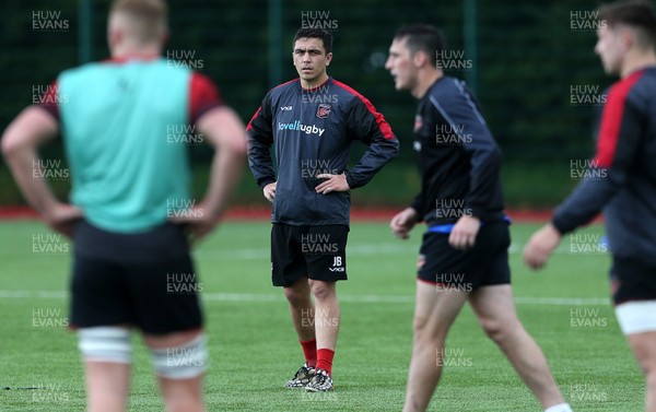 081019 - Dragons Rugby Training - Jacob Botica during training