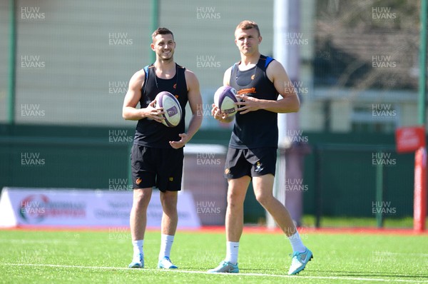 150415 - Newport-Gwent Dragons Rugby Training -Jason Tovey and Tom Prydie during training