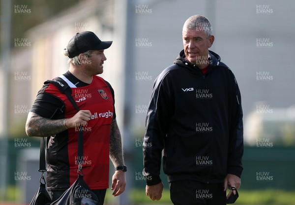 170920 - Dragons Rugby Training - Richard Hibbard and Dean Ryan during training before their clash with Bristol in the European Challenge Cu tomorrow (18th September)