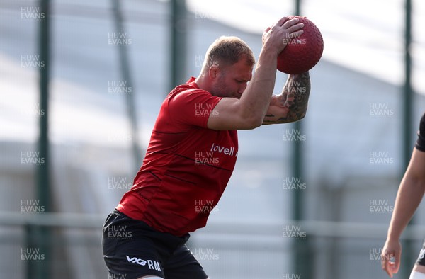 170920 - Dragons Rugby Training - Ross Moriarty during training before their clash with Bristol in the European Challenge Cu tomorrow (18th September)