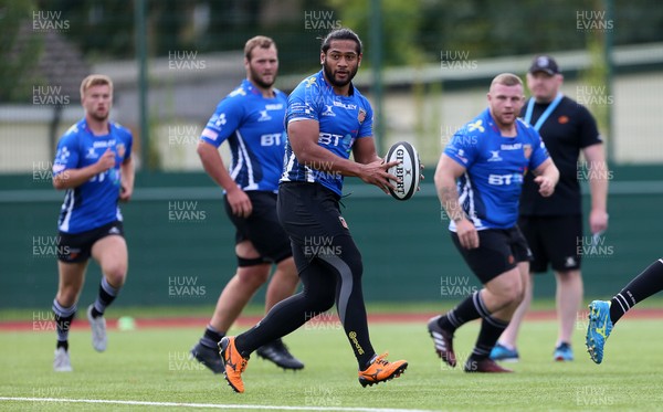 190917 - Dragons Rugby Training - Thretton Palamo during training