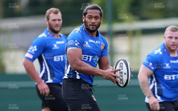 190917 - Dragons Rugby Training - Thretton Palamo during training