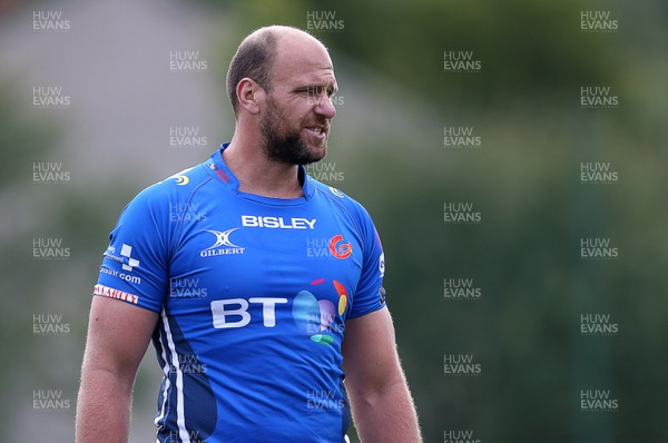 190917 - Dragons Rugby Training - Rynard Landman during training