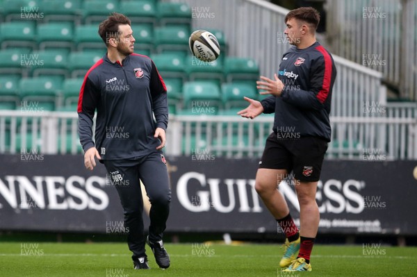 251019 - Dragons Rugby Training - James Benjamin and Taine Basham during training