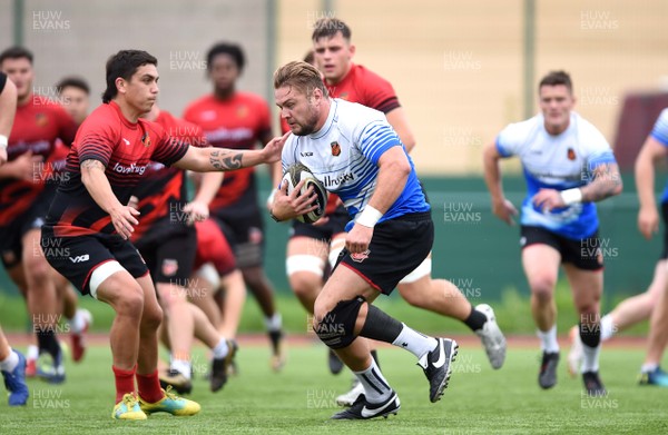 280818 - Dragons Rugby Training - Lewis Evans