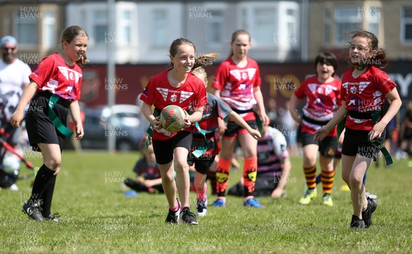 200518 - Dragons Girls Touch Rugby - 