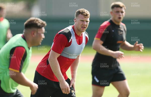 010419 - Dragons Training Session - Aaron Wainwright during training session ahead of travelling to South Africa