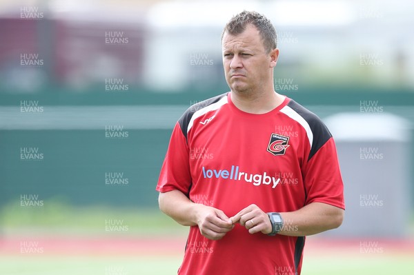 060818 - Dragons Training Session - Defence coach Hendre Marnitz during Dragons training session