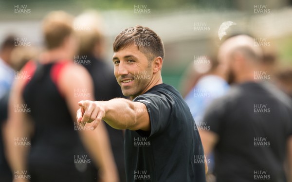 130717 - Dragons Training session, Ystrad Mynach - Dragons Gavin Henson during training session