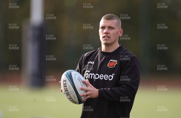 231121 - Dragons Training Session - Taylor Davies of Dragons during a training session