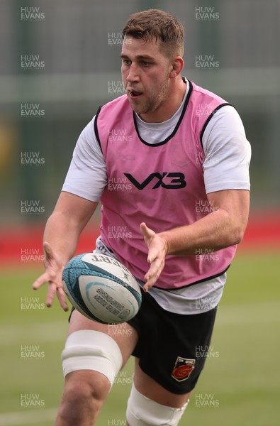 231121 - Dragons Training Session - Huw Taylor of Dragons during training session