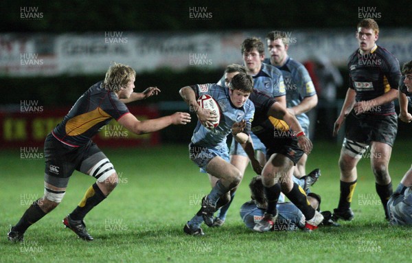 04.11.09 Gwent Dragons U18s v Blues U18s, Regional Age Grade Championship -  Blues Lewis Jones looks to breakaway 