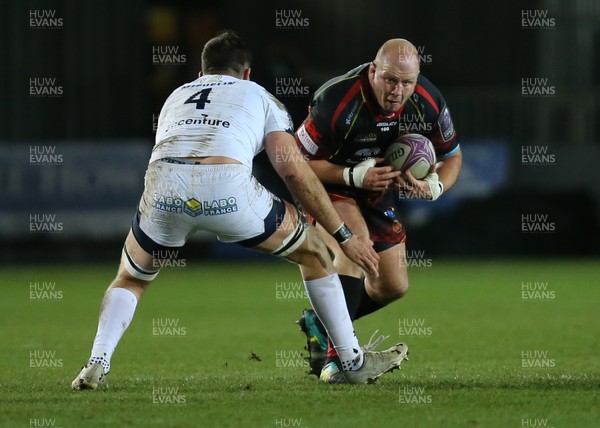 180119 -  Dragons v ASM Clermont Auvergne, European Challenge Cup - Brok Harris of Dragons takes on Paul Jedrasiak of ASM Clermont Auvergne