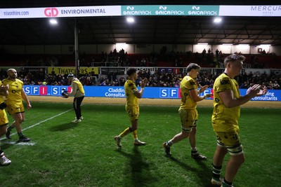 280226 - Dragons RFC v Benetton Rugby - United Rugby Championship - Dragons thank the fans at full time