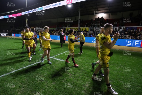 280226 - Dragons RFC v Benetton Rugby - United Rugby Championship - Dragons thank the fans at full time