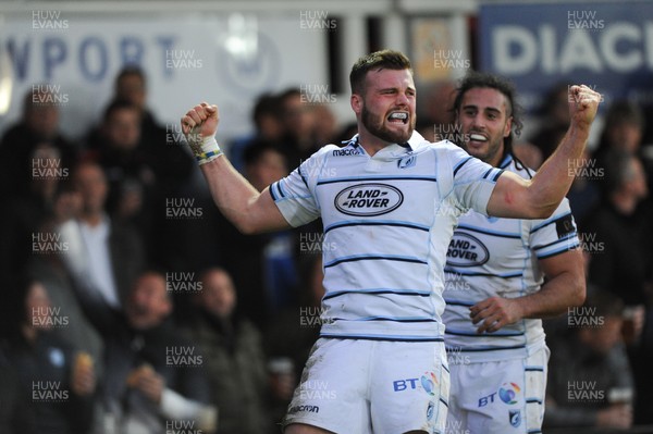 061018 - Dragons v Cardiff Blues - Guinness Pro 14 - Owen Lane of the Cardiff Blues celebrates his try
