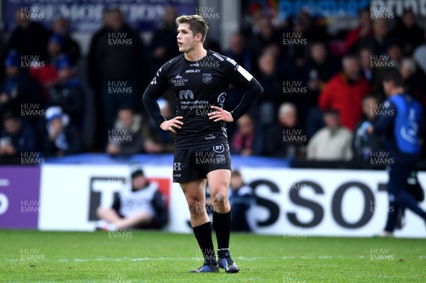 161119 - Dragons v Castres - European Rugby Challenge Cup - Tom Griffiths of Dragons