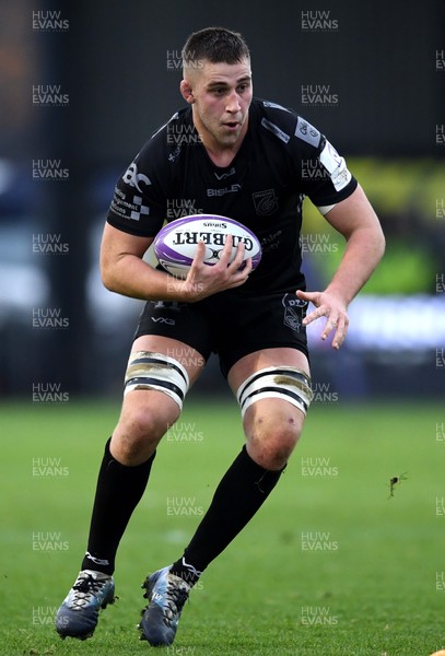 161119 - Dragons v Castres - European Rugby Challenge Cup - Huw Taylor of Dragons