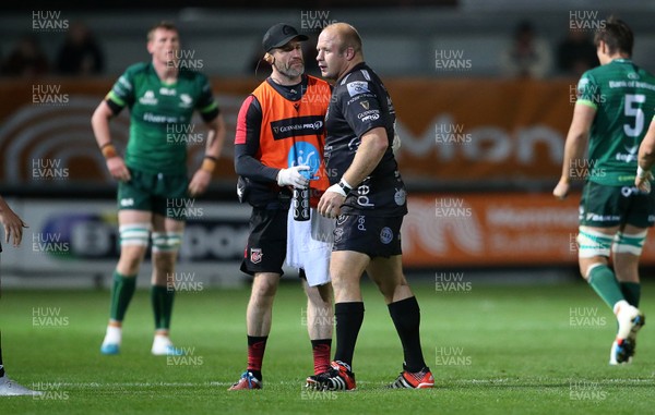 111019 - Dragons v Connacht - Guinness PRO14 - Brok Harris of Dragons goes off for a head injury assessment
