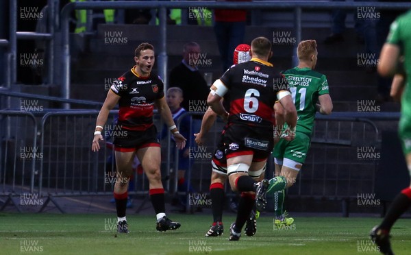 150917 - Dragons Rugby v Connacht - Guinness PRO14 - Hallam Amos of Dragons celebrates scoring a try