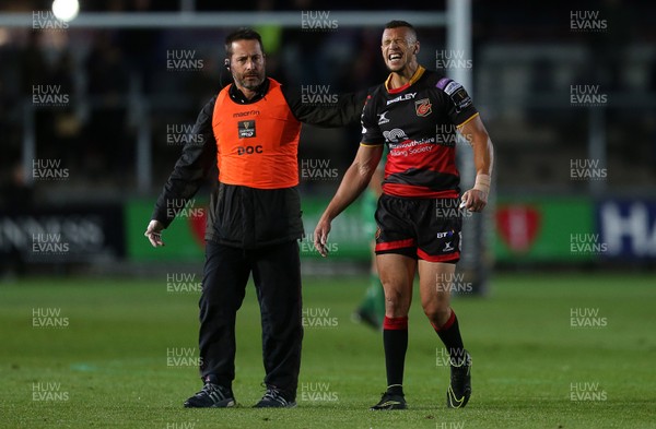 150917 - Dragons Rugby v Connacht - Guinness PRO14 - Zane Kirchner of Dragons leaves the field injured
