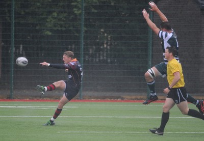 200816 - Dragons v Ealing Trailfinders - Ystrad MynachAngus O'Brien clears for the Dragons