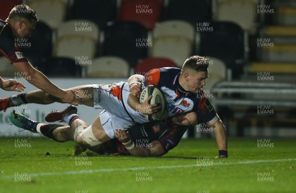 251118 - Dragons v Edinburgh Rugby, Guinness PRO14 - Darcy Graham of Edinburgh Rugby powers over to score try