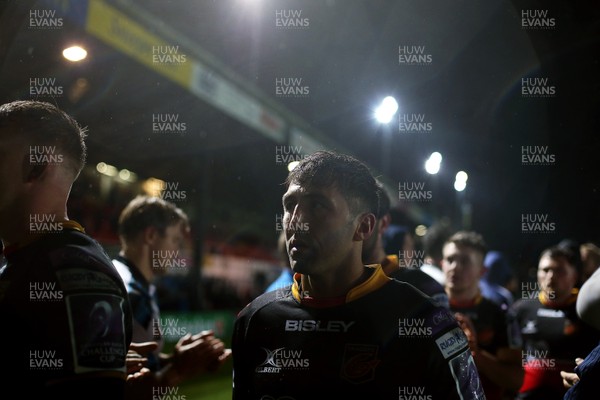 081217 - Dragons v Enisei-STM - European Rugby Challenge Cup - Gavin Henson of Dragons walks through the tunnel