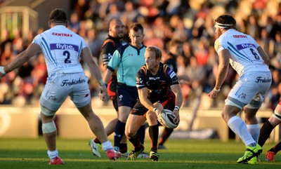 260816 - Newport-Gwent Dragons v Exeter Chiefs - Preseason Friendly -Sarel Pretorius of Dragons looks for support