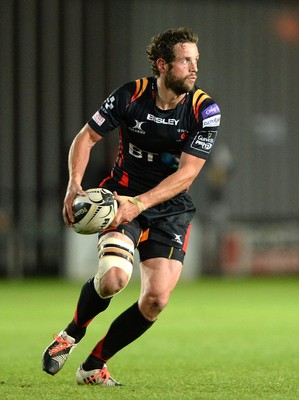 260816 - Newport-Gwent Dragons v Exeter Chiefs - Preseason Friendly -Nick Macleod of Dragons looks for support