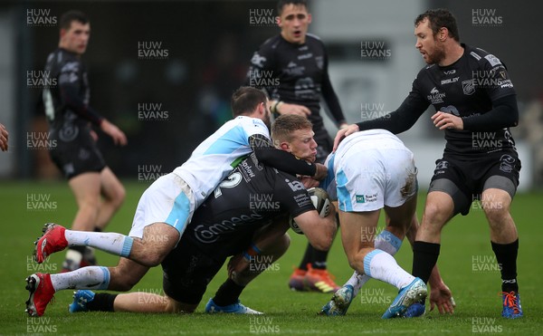 261019 - Dragons v Glasgow Warriors - Guinness PRO14 - Jack Dixon of Dragons is tackled by Nick Frisby of Glasgow