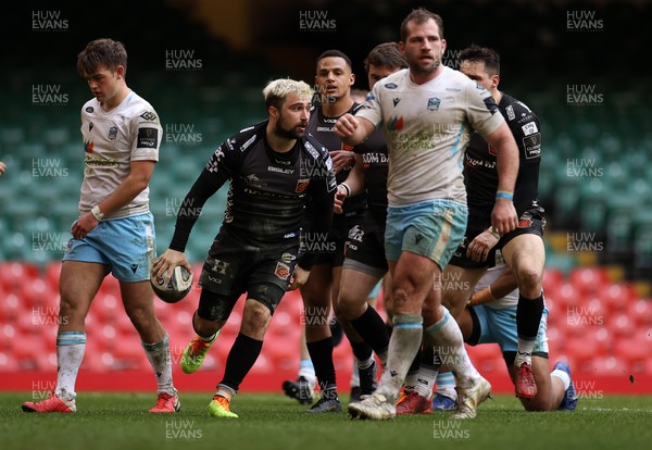 210321 - Dragons v Glasgow Warriors - Guinness PRO14 - Jordan Williams of Dragons celebrates scoring a try with team mates