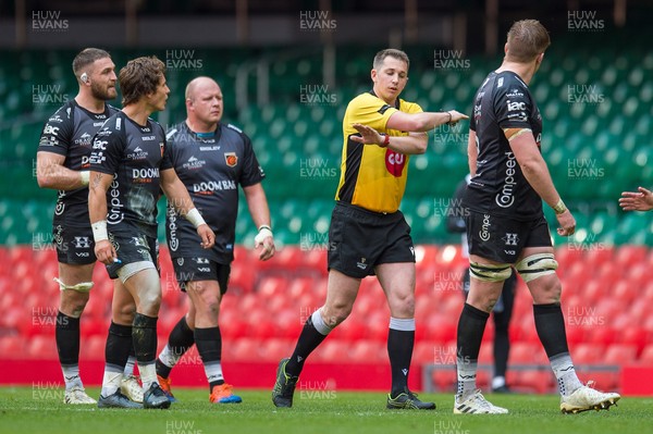 210321 - Dragons v Glasgow Warriors - Guinness PRO14 - Referee Dan Jones disallows the try by Gonzalo Bertranou of Dragons