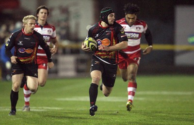 04.11.10..Newport Gwent Dragons v Gloucester, LV= Cup - Dragons Adam Hughes races away to score try 