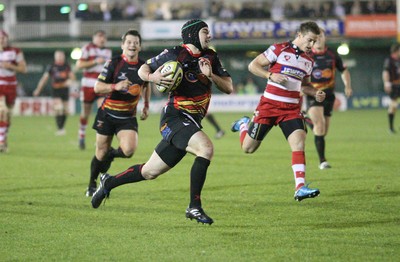 04.11.10..Newport Gwent Dragons v Gloucester, LV= Cup - Dragons Adam Hughes races in to score try 