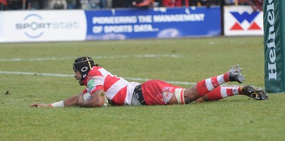 Dragons v Gloucester 240110