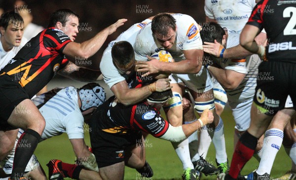 011113 - Newport Gwent Dragons v Leinster, RaboDirect PRO12 - Leinster's Rhys Ruddock charges forward