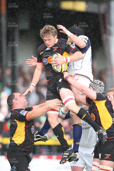 16.05.09 - Newport Gwent Dragons v Leinster, Magners League -  Dragons' Lewis Evans takes the lineout ball 