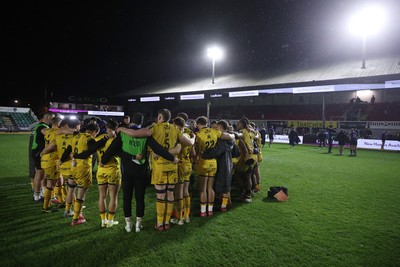281125 - Dragons RFC v Leinster - United Rugby Championship - Dragons team huddle at full time