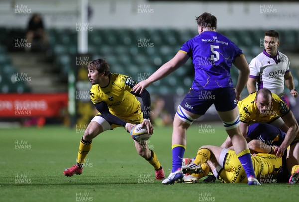 281125 - Dragons RFC v Leinster - United Rugby Championship - Rhodri Williams of Dragons 
