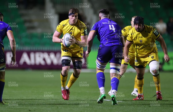 281125 - Dragons RFC v Leinster - United Rugby Championship - Matthew Screech of Dragons is challenged by Brian Deeny of Leinster 