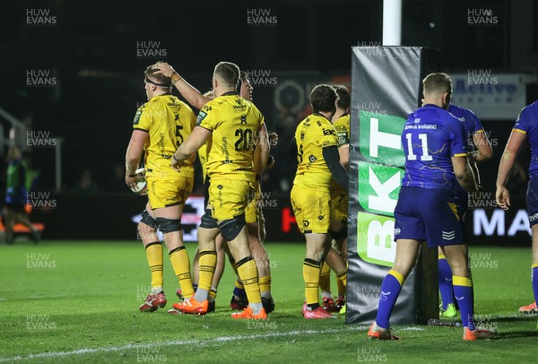 281125 - Dragons RFC v Leinster - United Rugby Championship - Matthew Screech of Dragons celebrates scoring a try with team mates